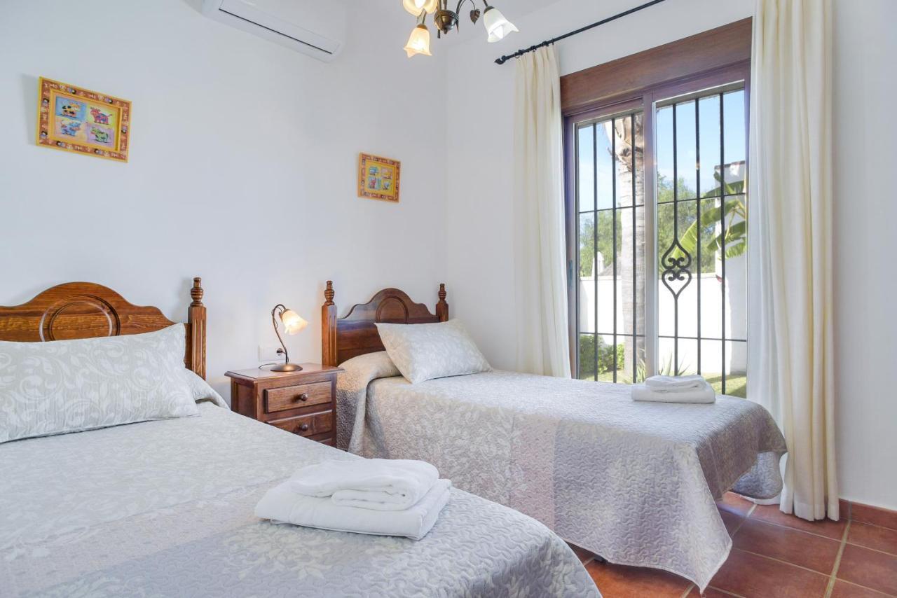 Casa Villanueva 4 - Solo Familias Conil De La Frontera Luaran gambar